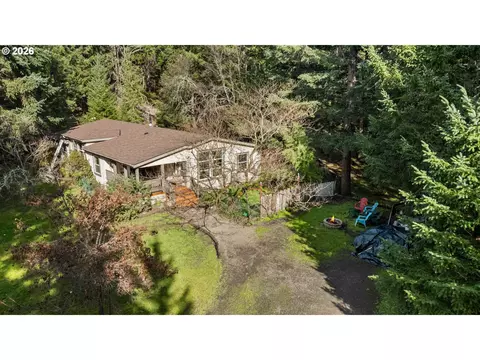 270 Kingsway Ln, Camas Valley, OR 97416
