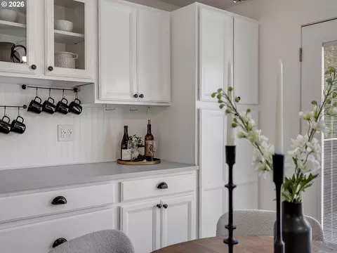 Kitchen - 14365 SE Shalimar Ave, Sandy, OR 97055 photo 5 of 5