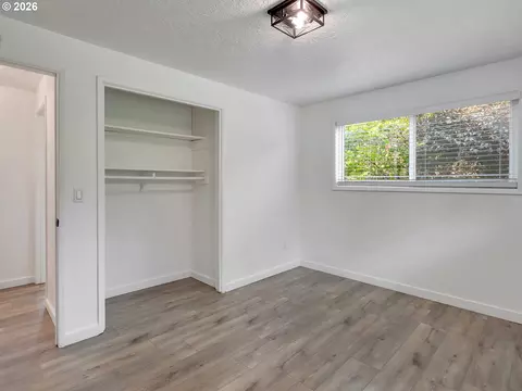 Bedroom - 14365 SE Shalimar Ave, Sandy, OR 97055 photo 2 of 4