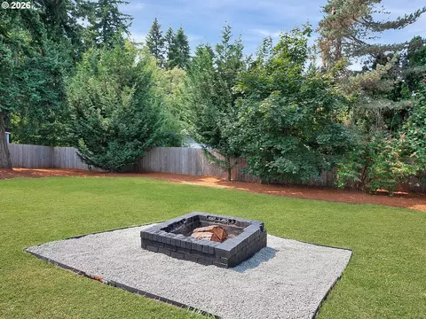 Exterior - 14365 SE Shalimar Ave, Sandy, OR 97055 photo 6 of 10