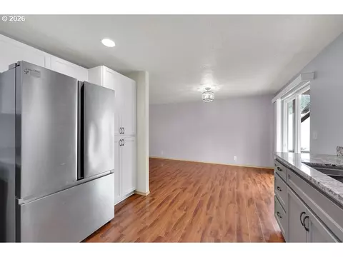 Other - 279 S 71st St, Springfield, OR 97478 photo 4 of 12
