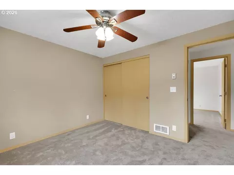 Bedroom - 279 S 71st St, Springfield, OR 97478 photo 6 of 7