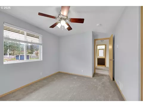 Bedroom - 279 S 71st St, Springfield, OR 97478 photo 2 of 7