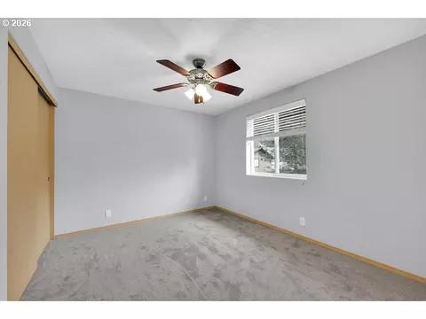 Bedroom - 279 S 71st St, Springfield, OR 97478 photo 4 of 7