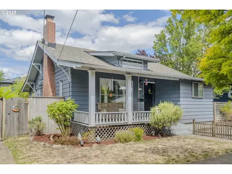 7027 NE Klickitat St, Portland, OR 97213