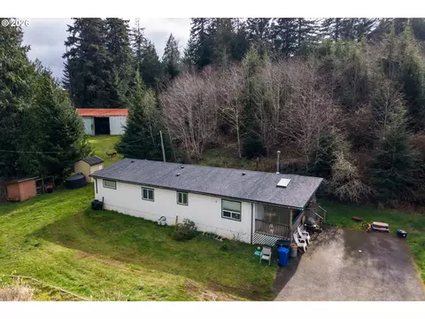 62150 Olive Barber, Coos Bay, OR 97420