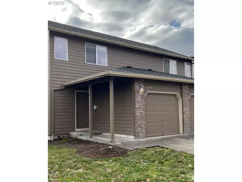 2639 S Cloverleaf Loop, Springfield, OR 97477 photo 1