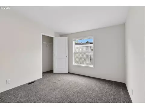 1400 Candlelight Dr #209, Eugene, OR 97402 photo 19
