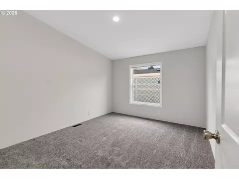 1400 Candlelight Dr #209, Eugene, OR 97402 photo 17