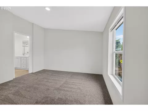 1400 Candlelight Dr #209, Eugene, OR 97402 photo 25