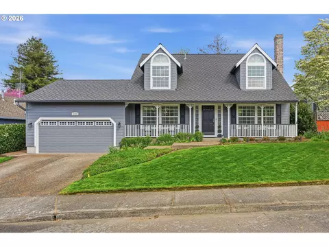 12323 SE Ashley St, Clackamas, OR 97015