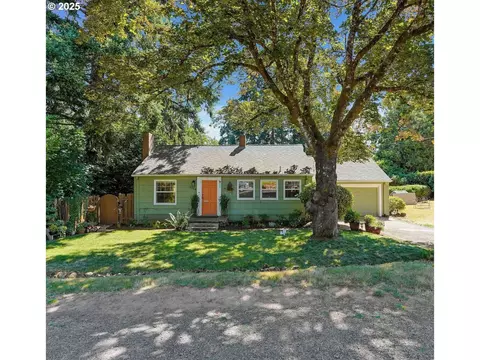 3374 Pioneer Dr, Salem, OR 97302