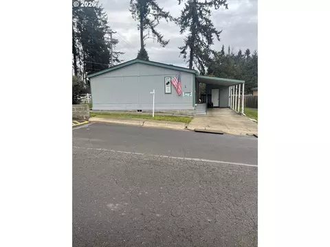 700 N Mill St #1, Creswell, OR 97426