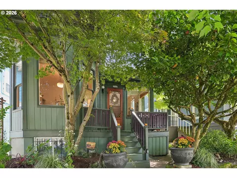 2042 SE Ankeny St, Portland, OR 97214