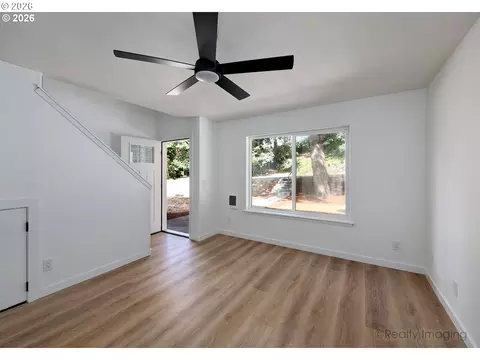Living - 17740 Tupper Rd, Sandy, OR 97055 photo 3 of 3