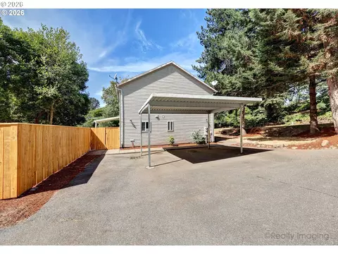 Exterior - 17740 Tupper Rd, Sandy, OR 97055 photo 4 of 5