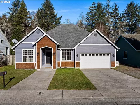 1055 Nautical Dr, Hammond, OR 97121
