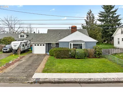 2412 E 6th St, Vancouver, WA 98661