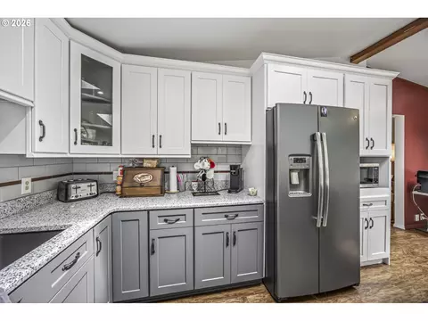249 Munsel Creek Loop, Florence, OR 97439 photo 14