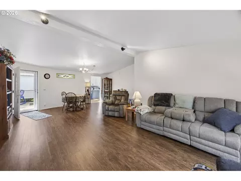 249 Munsel Creek Loop, Florence, OR 97439 photo 11