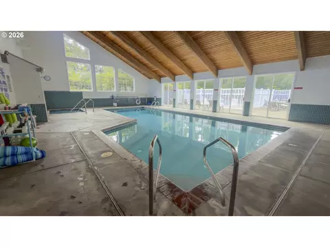 249 Munsel Creek Loop, Florence, OR 97439 photo 23