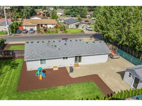 View/Area - 1144 N Pine St, Canby, OR 97013 photo 1 of 3