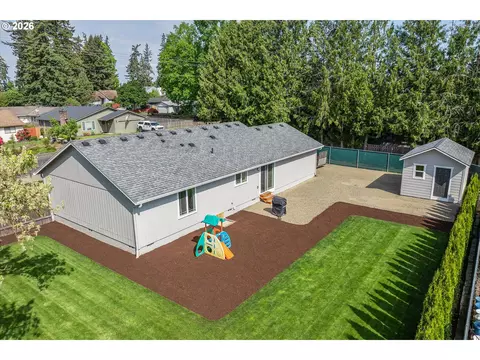 Exterior - 1144 N Pine St, Canby, OR 97013 photo 4 of 10