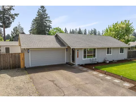 Exterior - 1144 N Pine St, Canby, OR 97013 photo 2 of 10