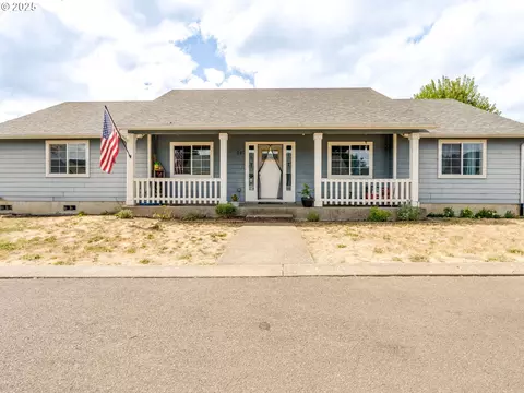 240 NW Sagan Loop, Sheridan, OR 97378