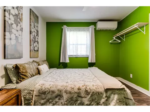 Bedroom - 59 Adams St, Eugene, OR 97402 photo 4 of 8