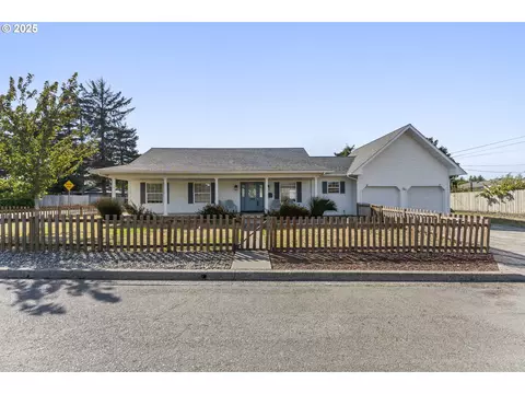 588 Madison St, Coos Bay, OR 97420