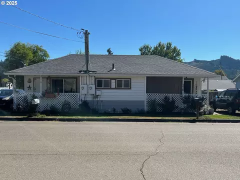776 E Fourth Ave, Sutherlin, OR 97479