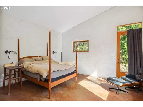 Bedroom - 81 Wind Crest Rd, Carson, WA 98610 photo 1 of 6