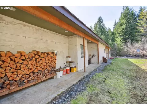 Exterior - 81 Wind Crest Rd, Carson, WA 98610 photo 6 of 9