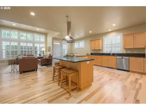 Kitchen - 1184 Cedar Ridge Dr, Eugene, OR 97401 photo 1 of 8