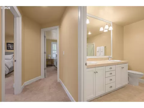 Entry Way - 1184 Cedar Ridge Dr, Eugene, OR 97401 photo 3 of 3
