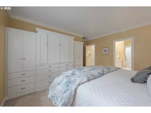 Bedroom - 1184 Cedar Ridge Dr, Eugene, OR 97401 photo 2 of 12