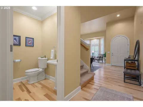 Entry Way - 1184 Cedar Ridge Dr, Eugene, OR 97401 photo 1 of 3
