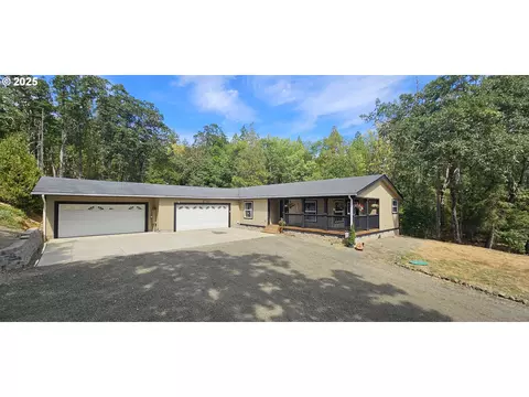 170 Rosewood Dr, Roseburg, OR 97471