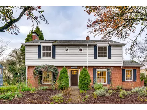 205 NE Billingher Dr, Portland, OR 97220