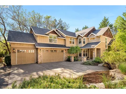 14599 Fosberg Rd, Lake Oswego, OR 97035