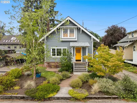 1925 NE Crane St, Portland, OR 97211