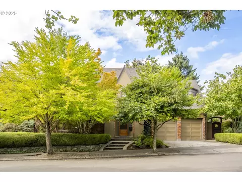 2211 SE Harrison St, Portland, OR 97214