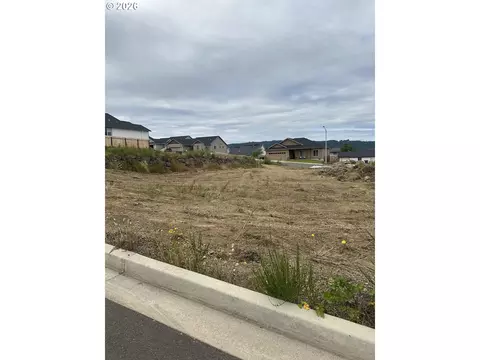 664 Boulder Loop, Creswell, OR 97426 photo 3