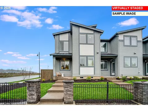 6956 SE Butternut Creek Pkwy, Hillsboro, OR 97123
