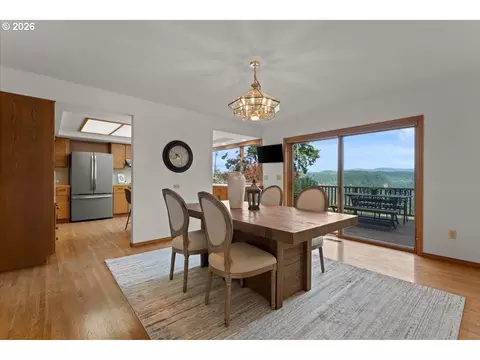 Dining - 7428 SE Cottrell Rd, Gresham, OR 97080 photo 1 of 1