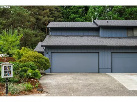 7897 SW Skyhar Dr, Portland, OR 97223