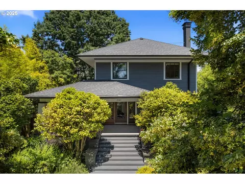 3067 NE Pacific St, Portland, OR 97232