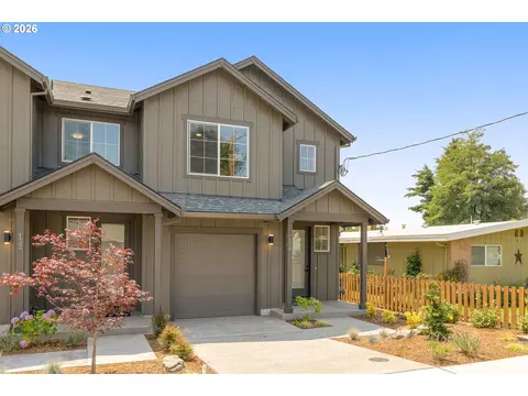 136 Randall St, Oregon City, OR 97045