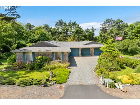79796 E Beach Rd, Arch Cape, OR 97102